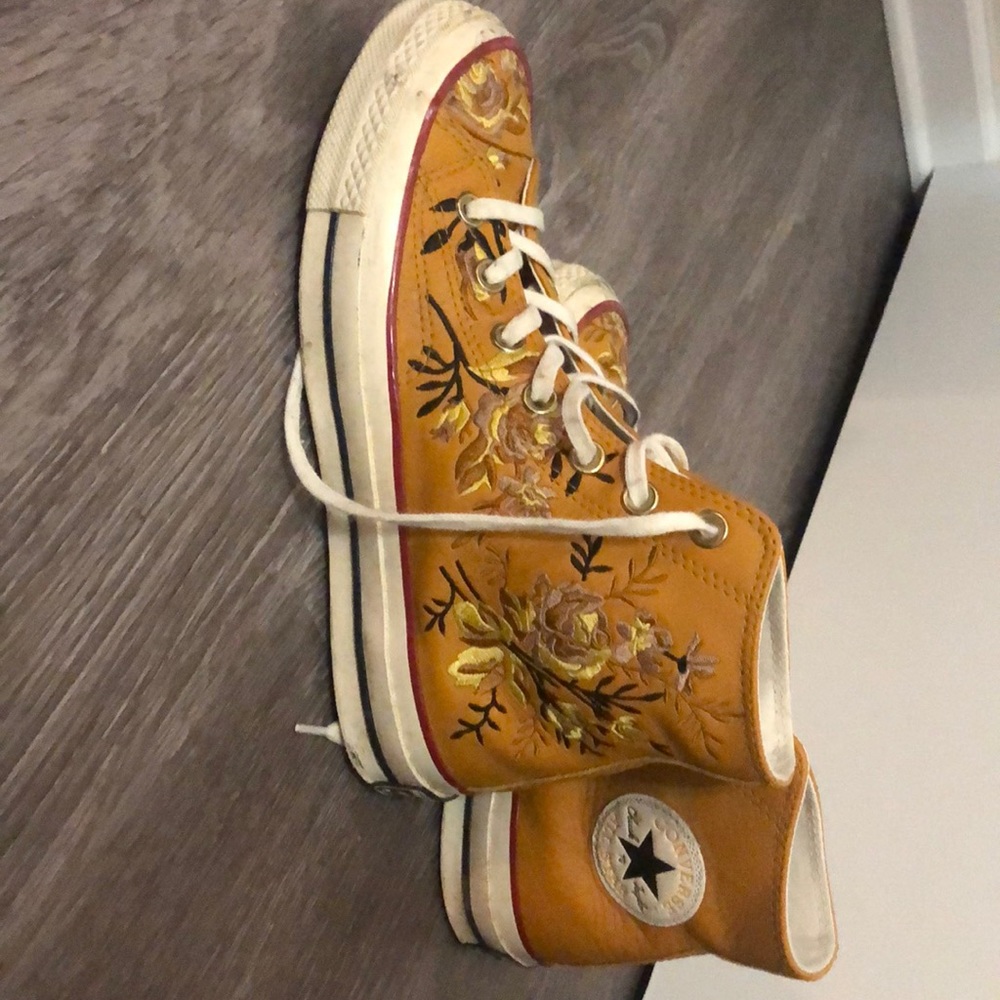 Rare: Leather Yellow floral converse
